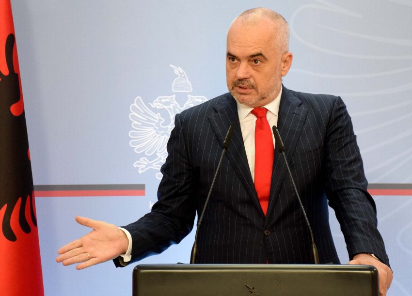 Protesta/ Rama: Tallje e madhe nga politikanët, TVSH ndaj biznesit të vogël për të kontrolluar të mëdhenjtë