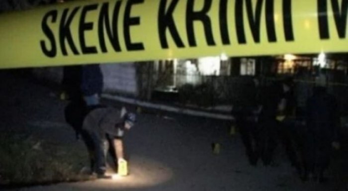 Krim në familje/ Burri vret gruan me sëpatë dhe më pas arratiset