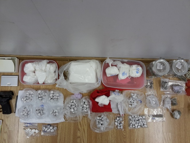 300 mijë € kokainë/ Shkatërrohet banda, në pranga shqiptari “koka” e grupit