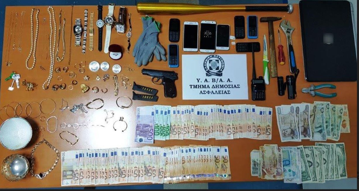 Arrestohen 2 shqiptarë, njëri i arratisur nga burgu, si i vidhnin vilat në Greqi