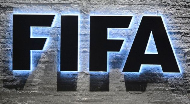 FIFA gjobit katër klube për parregullsi në transferime