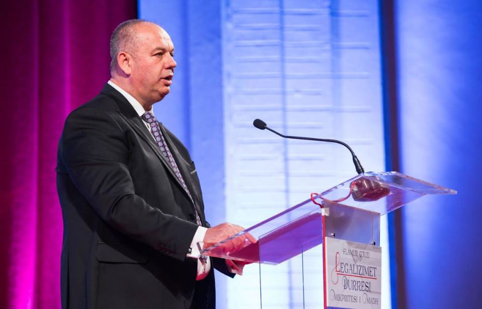 Flamur Gjuzi kujton mikun e tij të vrarë: Do të përmendesh gjatë!