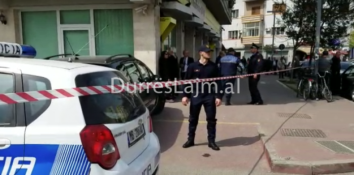 Pamje nga banka që u tentua të grabitej në Durrës (VIDEO)