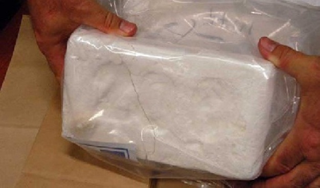 Kapet një pako me kokainë në doganë