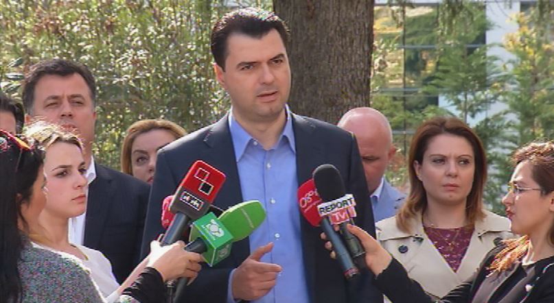 Basha thirrje për protesta masive: Nuk ndalemi!