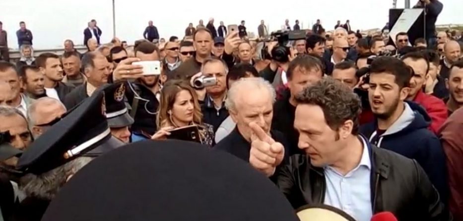 Policia kërkon largimin e protestuesve në Milot