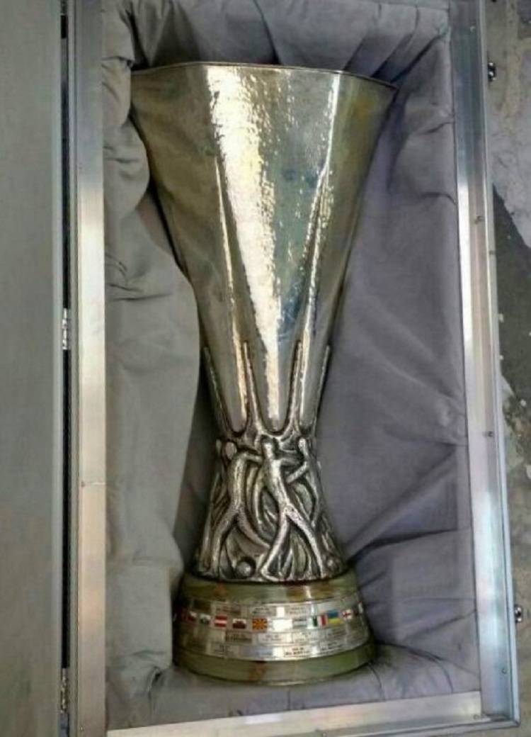 Nuk kanë fund çudirat, në Meksikë vidhet trofeu i Ligës së Europës