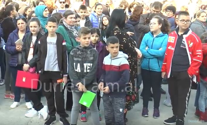 Durrës, zhvillohet faza finale e olimpiadës së matematikës për shkollat 9-vjeçare (VIDEO)