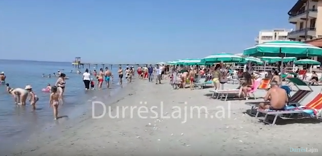 Currilat sot si në korrik, të gjithë në plazh (VIDEO+FOTO)
