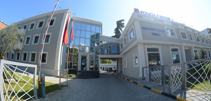 Prindërit denoncojnë në polici vjedhjen e parave, vajza i kishte marrë për t’ia dhënë…