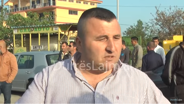 VIDEOLAJM/ Ironia e protestuesit nga Shijaku: Na japin një pjatë oriz dhe dy qofte dhe harrojmë rrugën!