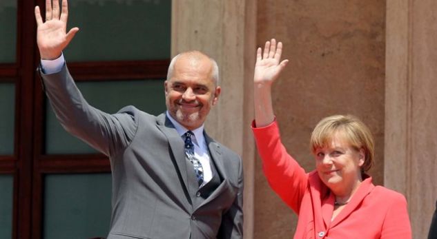 Rama niset drejt Gjermanisë, takon Merkelin, por edhe kritikun Krichbaum