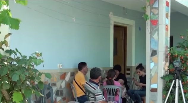 Ngacmoi nxënësen 11-vjeçare, shoqërohet në polici mësuesi