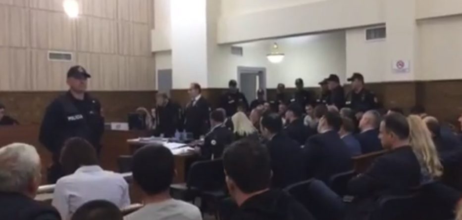 Lirohen 8 nga 11 kuksianët e arrestuar, si u prit vendimi (VIDEO)