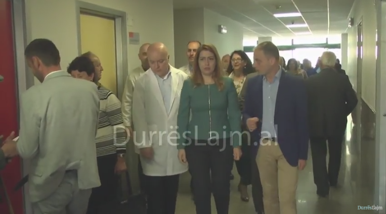 Spitali i Durrësit me aparatura të reja, Manastirliu: Nisim investimet madhore (VIDEO)