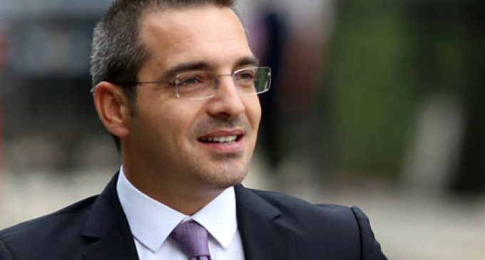 Mesazhi i Berishës: Tahiri po takohet në Bllok me Gaz Demin dhe Dash Pezën