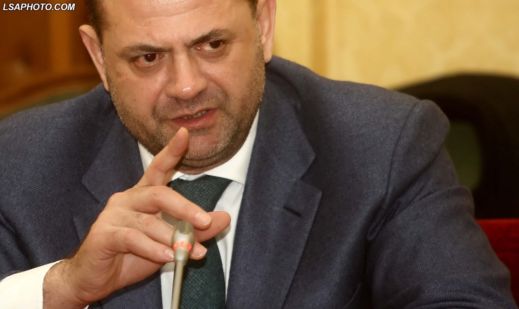 DASH i ndaloi hyrjen në SHBA, flet për herë të parë deputeti Tom Doshi