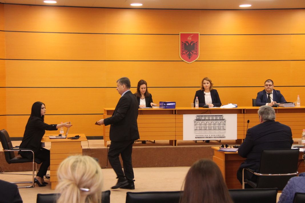 Do e kalojë Vetingun Gjyqtari i Apelit Durrës? Jep llogari për pasurinë para KPK-së