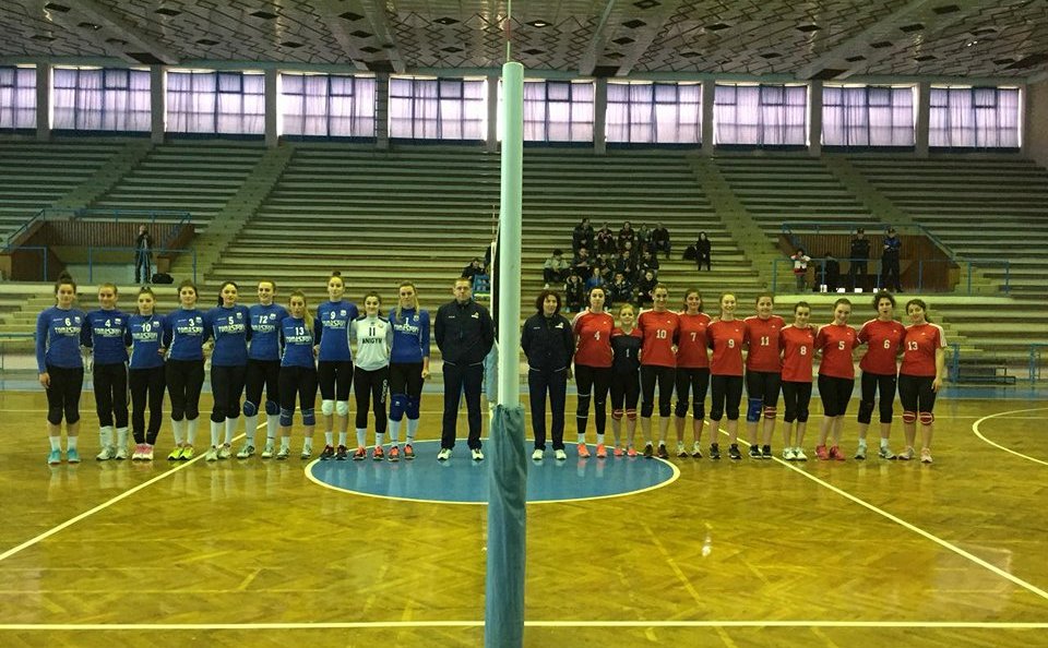 Volejboll Femra/Tirana dhe Teuta kualifikohen për në gjysmëfinalet e play off-it