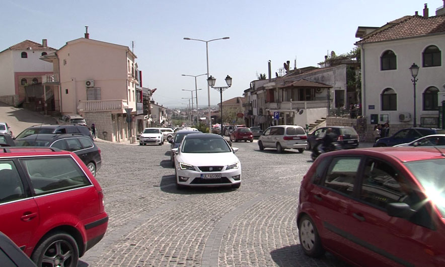 Shqiptarët votojnë Gjukanoviç, zgjedhjet presidenciale të së dielës në Malin e Zi