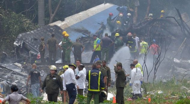 Tre të mbijetuar nga rrëzimi i avionit në Kubë