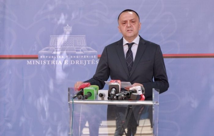 ‘Lista e zezë’ e Lames: Asnjë leje për ndërtuesit që kanë pallate pa legalizuar