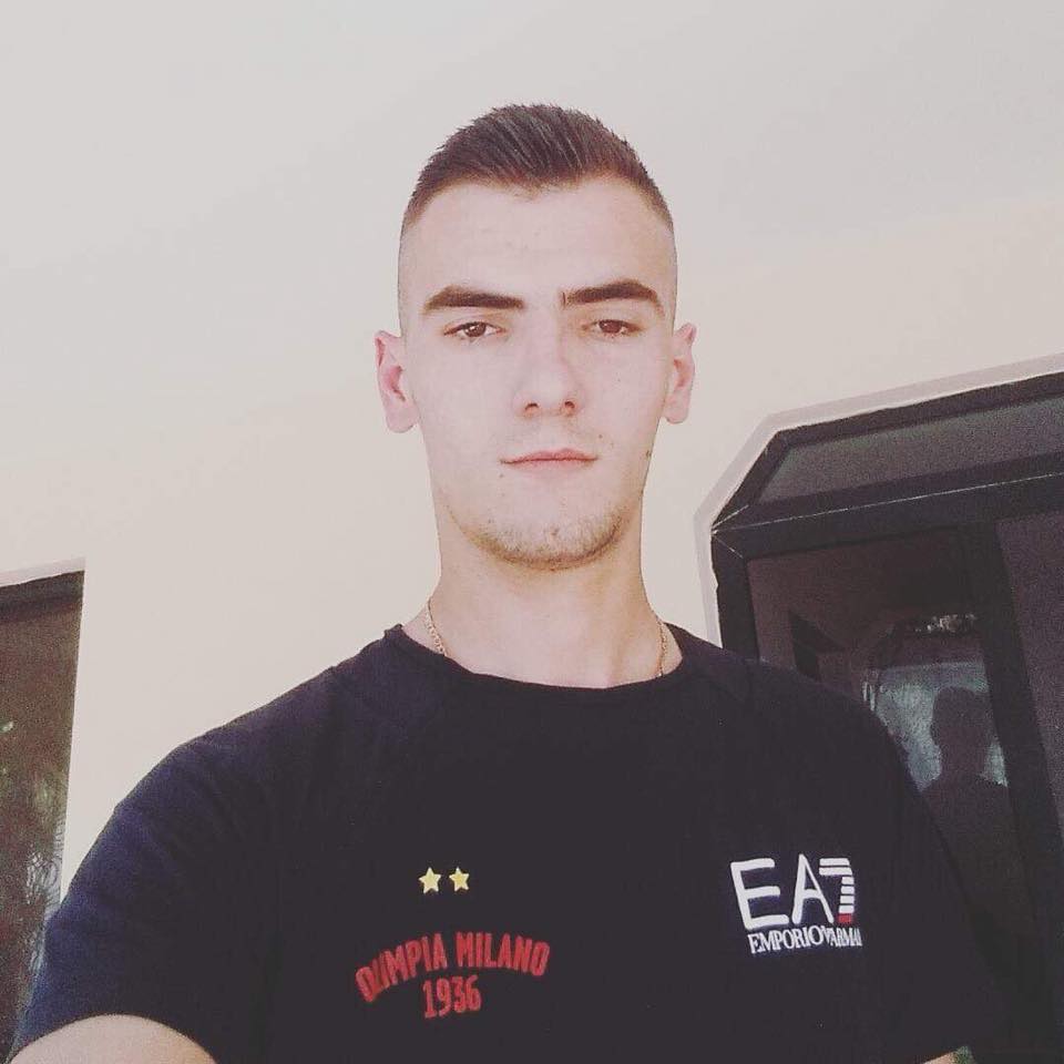 Tentuan të shmangnin gropën, kushërinjtë bien në kanal. Dëshmitari tregon tmerrin që i panë sytë