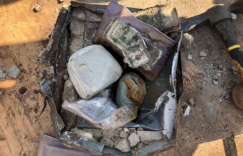 Gjejnë kutinë me thesare në kopshtin e shtëpisë, por ndodh e papritura (FOTO)