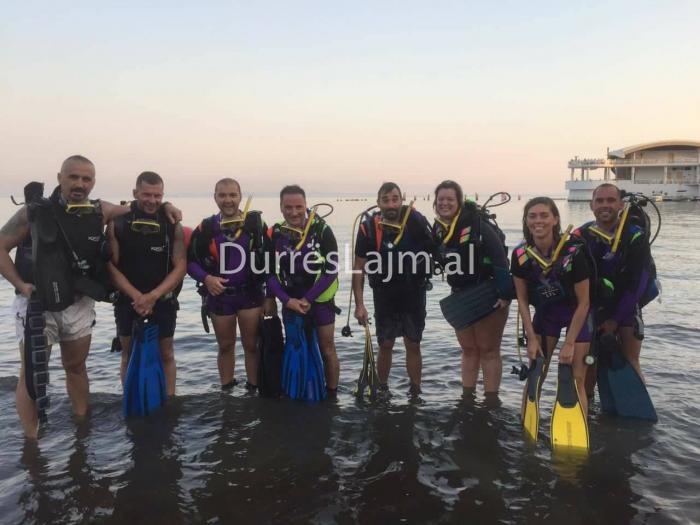 Një ditë mes zhytësave më të rinj në Durrës (FOTO)