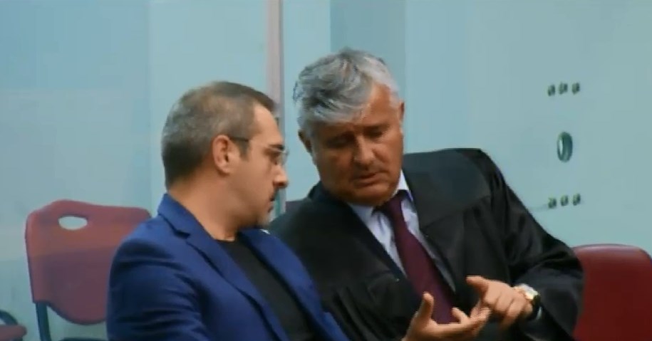 Tahiri sot tek Apeli i Krimeve të Rënda, treshja e gjyqtarëve, e njëjta që i ktheu pasaportën