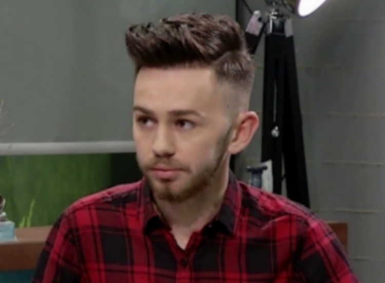 Djali i “VIP-ave të Bllokut” tregon sa ia shiti Luanës faqen në “Facebook”