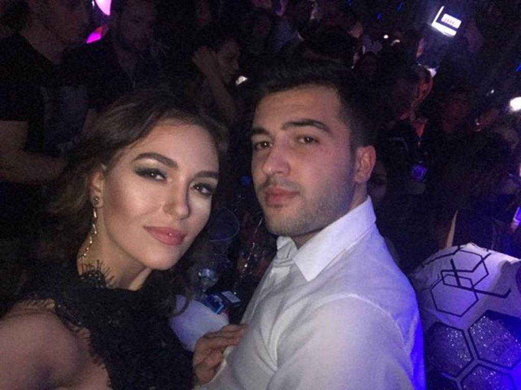 Pas 8-vitesh lidhje, moderatorja e njohur ndahet nga djali i Jozefina Topallit