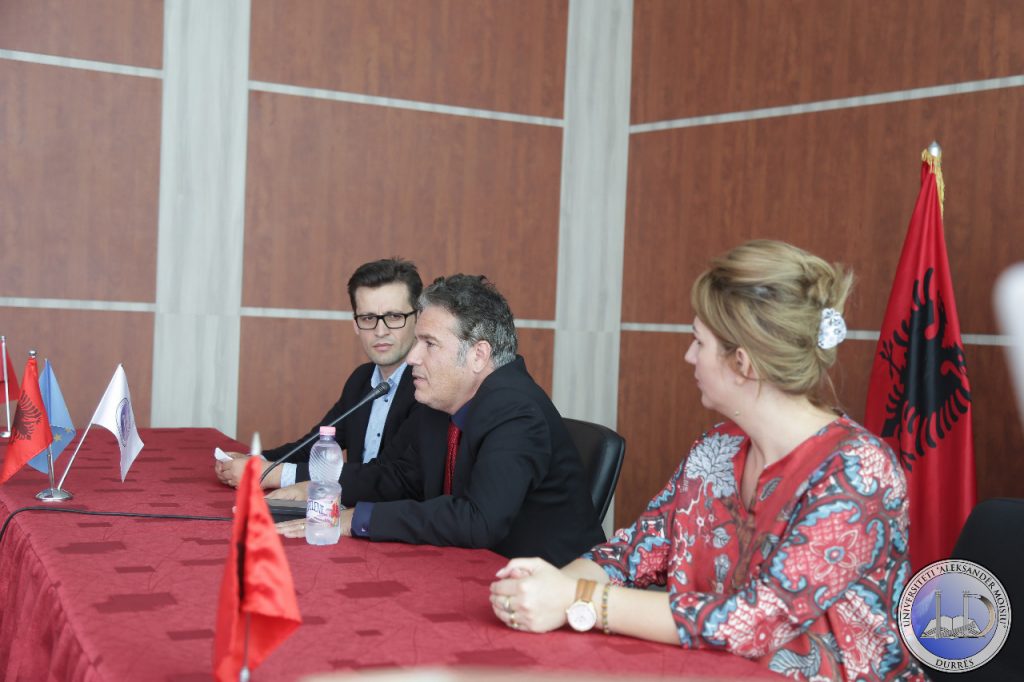 Leksion i hapur për emigracionin në UAMD nga profesor Garcia nga SHBA (VIDEO)