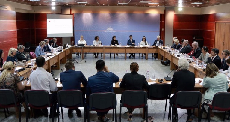 Ministrja e Drejtësisë raporton tek ambasadorët masat kundër korrupsionit