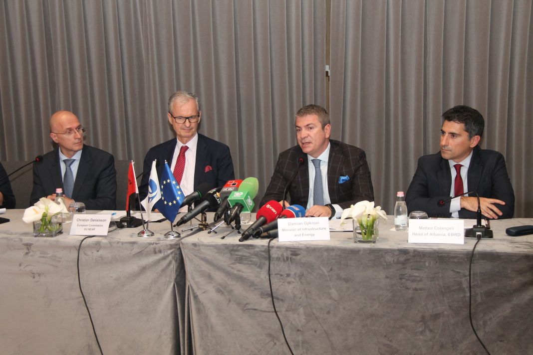 Nga Durrësi në Tiranë për 22 minuta. BE jep 35.4 mln euro për hekurudhën Tiranë-Durrës-Rinas