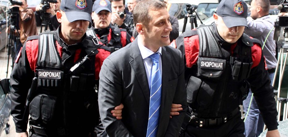 Ish-deputeti Mark Frroku lirohet nga burgu