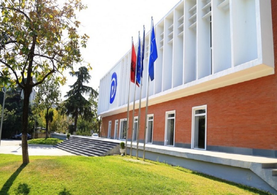 Strategjia e PD-së/ Protesta e bllokim Kuvendi deri në dorëheqjen e Xhafajt