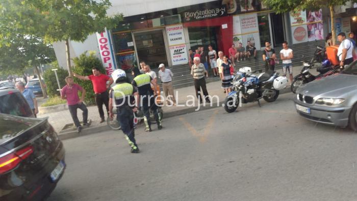 Aksident te stadiumi në Durrës, mbetet një i plagosur (FOTO)