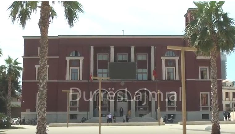 Një mandat i katërt për Dakon? Ja çfarë thonë qytetarët e Durrësit (VIDEO)