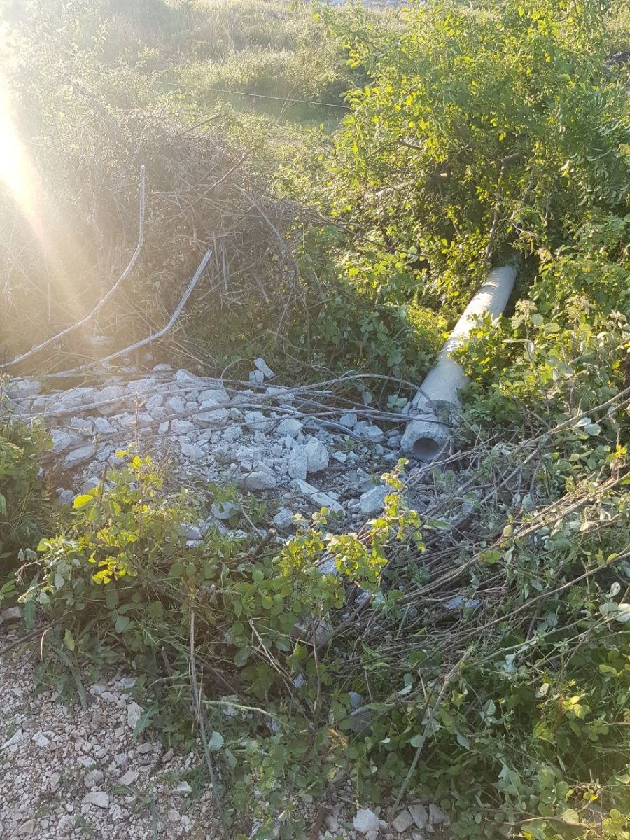 Sërish aksident, makina përplaset me shtyllën, lë qytetin pa energji (FOTO)