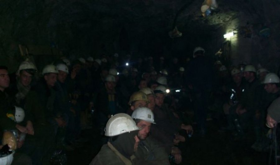 Një minator aksidentohet gjatë punës