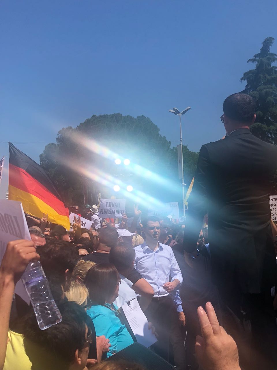 LIVE/ Protesta e opozitës së bashkuar