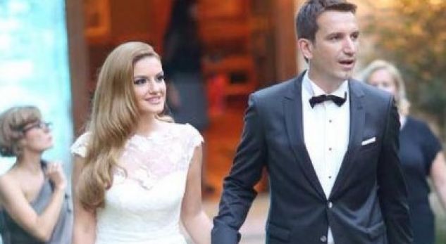 “Gjithmonë me sytë nga qielli,” bashkëshortja e Veliaj më elegante se kurrë!