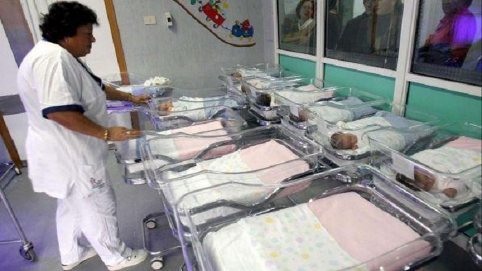 Quajnë vajzën “Blu”, telashe për prindërit e vogëlushes