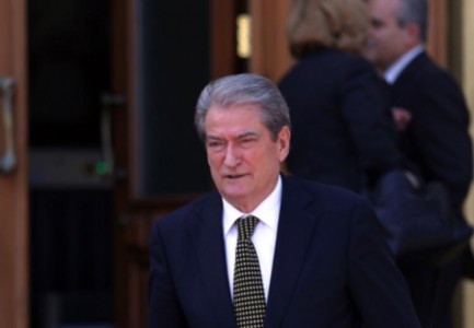 Sherri në “Opinion” për vilën e Mustafa Nanos në Lalëz, reagon ashpër Berisha