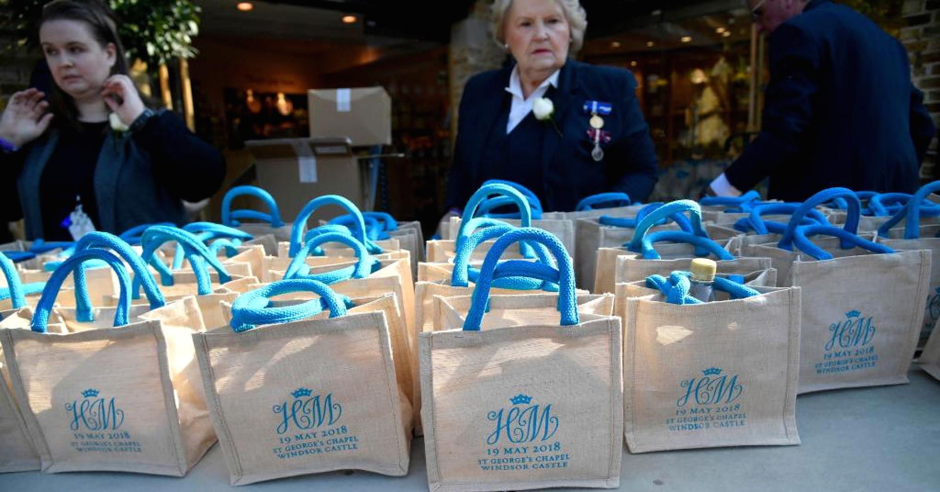 Dhuratat e dasmës mbretërore shiten në eBay