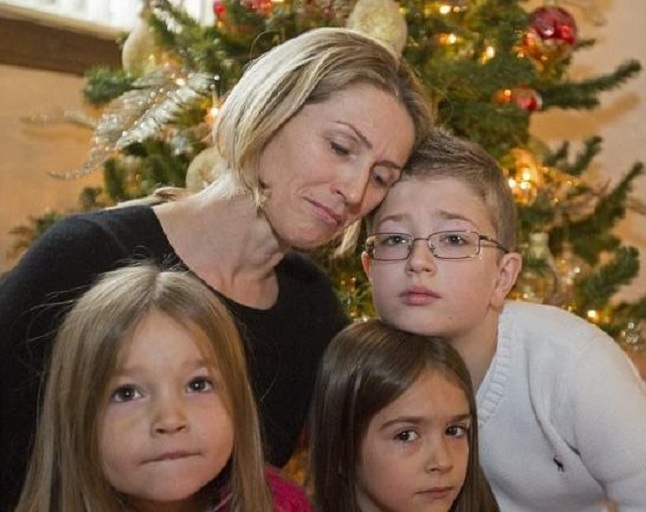 Humb betejën në SHBA, kthehet në Shqipëri nëna e 3 fëmijëve pa iu dhënë lamtumirën