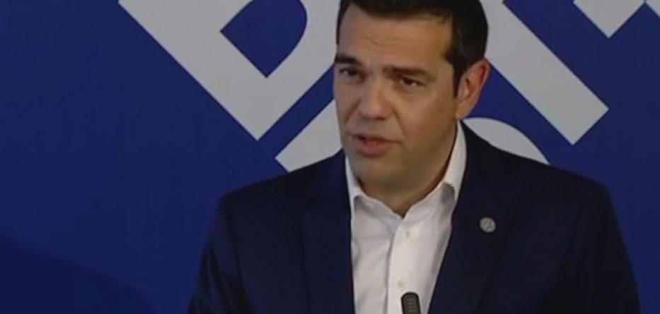 Tsipras pranon gjendjen e luftës me Shqipërinë