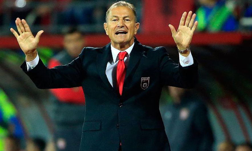 De Biasi kërkon një skuadër për të rifilluar