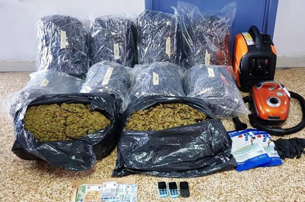 Kapen në Greqi 53 kg kanabis, arrestohen 4 persona, 2 janë shqiptarë